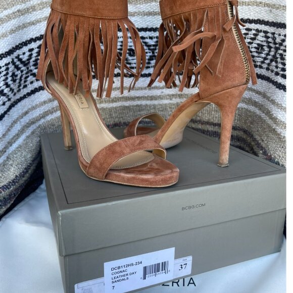 BCBG - tan suede heels fringe ankle - great condition with the dust bag and box - Picture 6 of 6